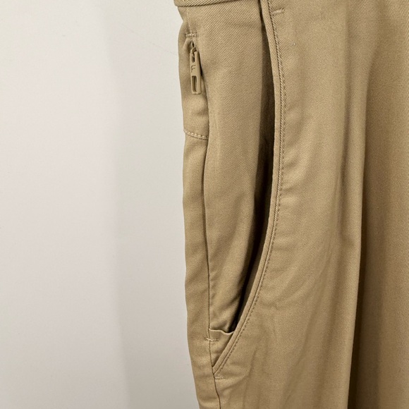 Fabletics Pants Mens 44x30 Twill Khaki The High Side Chino Modern Slim Fit Golf - Picture 8 of 9